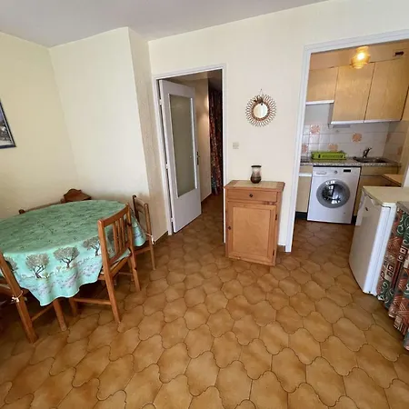 150 M De La Plage, Vue Et Pinede... *